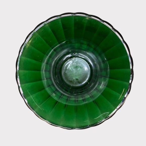 Vintage NAPCO Emerald Green Fluted Vase - Picture 3 of 8